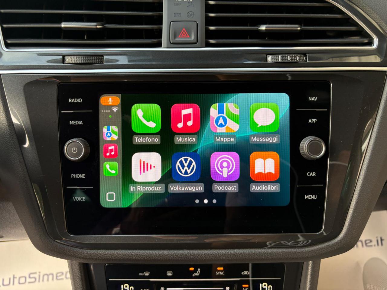 VOLKSWAGEN Tiguan 2.0 TDI 150 CV SCR DSG Life - 17