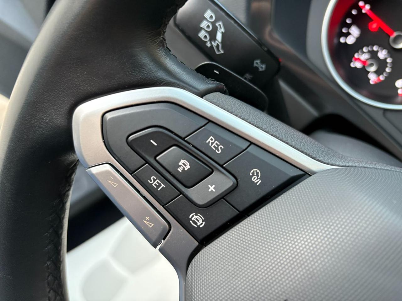 VOLKSWAGEN Tiguan 2.0 TDI 150 CV SCR DSG Life TELECAMERA - 22