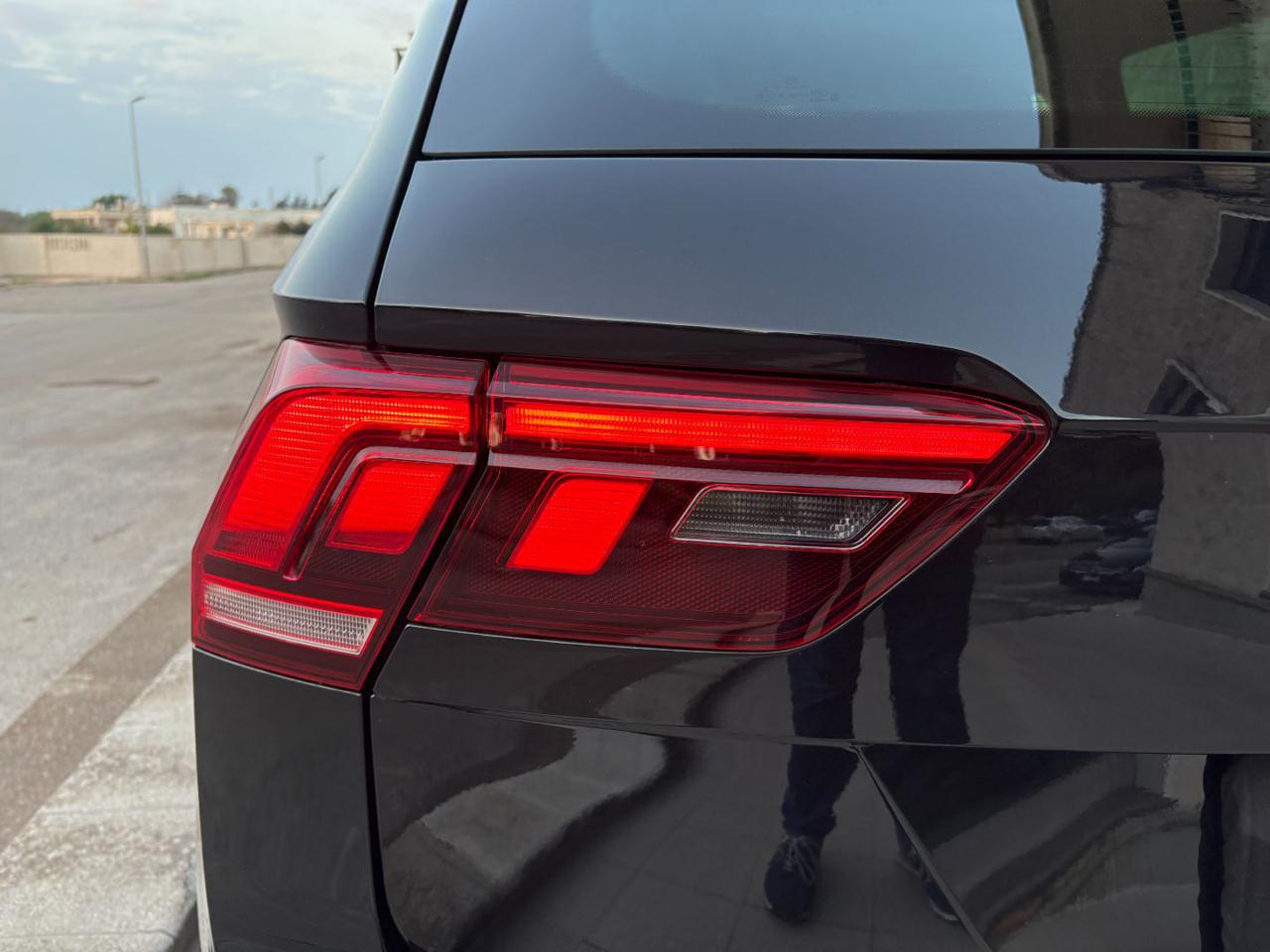 VOLKSWAGEN Tiguan 2.0 TDI 150 CV SCR DSG Life TELECAMERA - 28