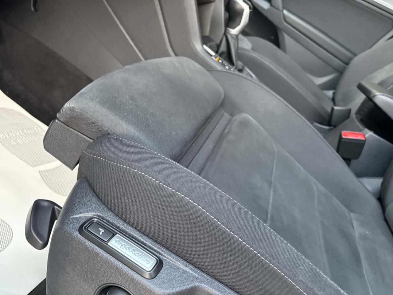 VOLKSWAGEN Tiguan 2.0 TDI 150 CV SCR DSG Life TELECAMERA - 19