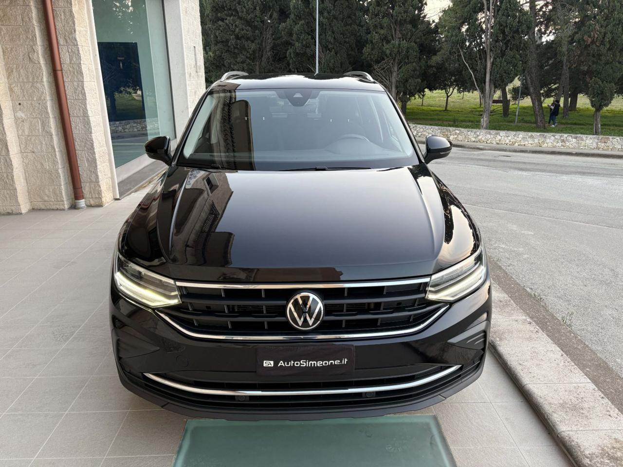 VOLKSWAGEN Tiguan 2.0 TDI 150 CV SCR DSG Life TELECAMERA - 2