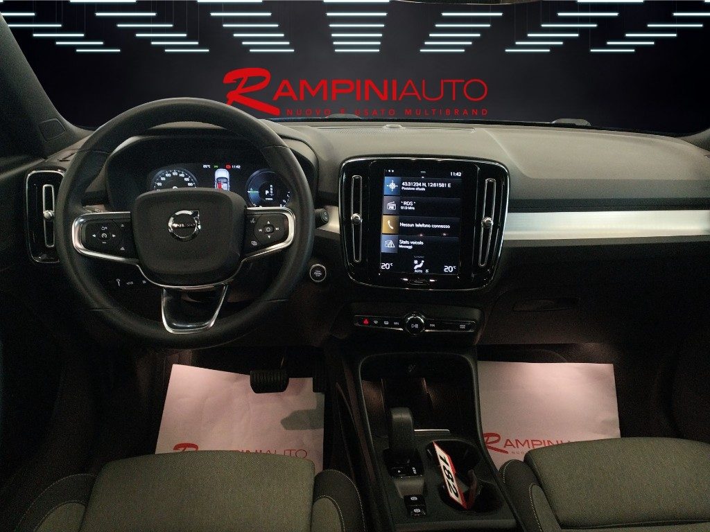 VOLVO XC40 T4 Recharge Plug-in Hybrid automatico Core - 13