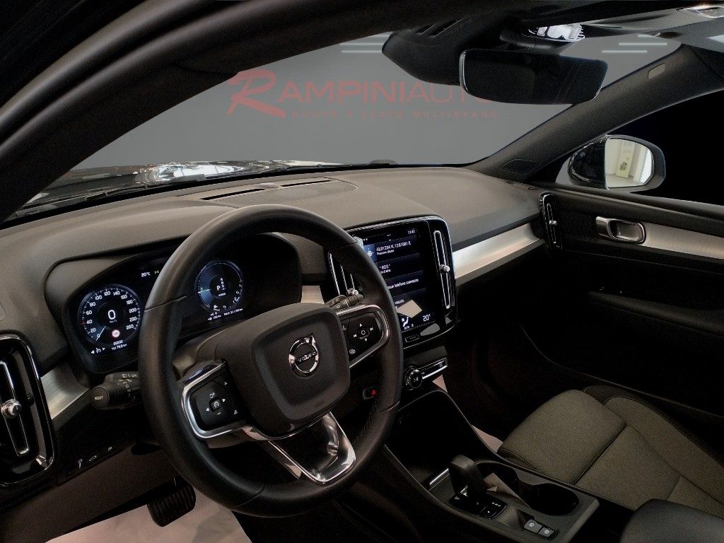 VOLVO XC40 T4 Recharge Plug-in Hybrid automatico Core - 14