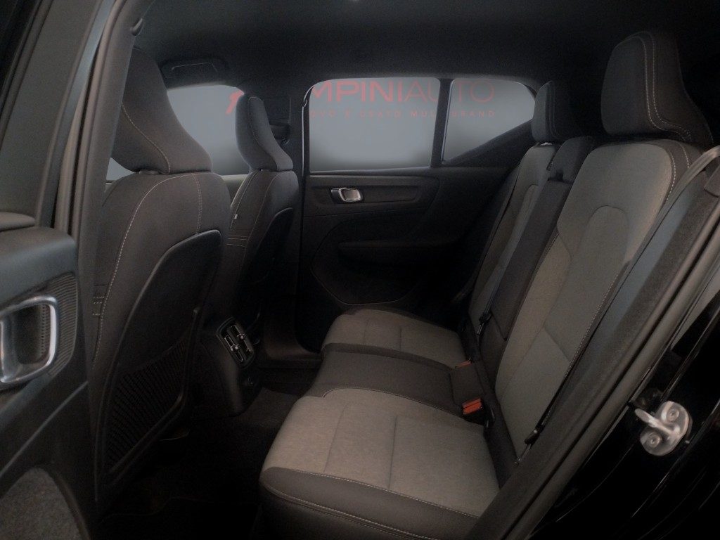 VOLVO XC40 T4 Recharge Plug-in Hybrid automatico Core - 16