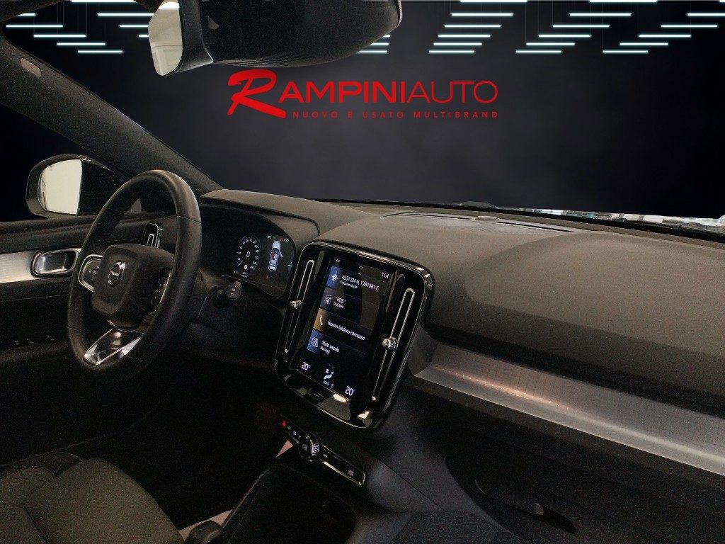 VOLVO XC40 T4 Recharge Plug-in Hybrid automatico Core - 19