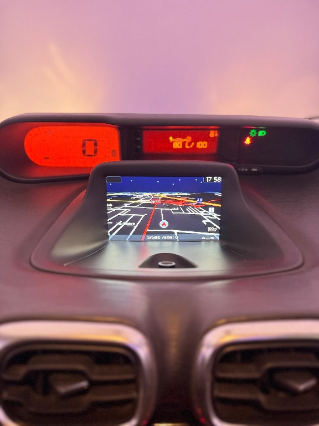 CITROEN C3 Picasso 1.4 VTi 95 Exclusive Limited - 17