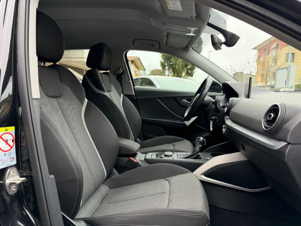 AUDI Q2 30 TDI S tronic Identity Black AUTOMATICA - 13