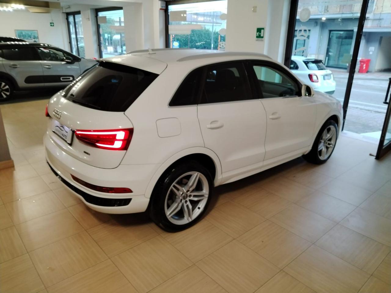 AUDI Q3 2.0 TDI 184 CV quattro S tronic Sport - 3