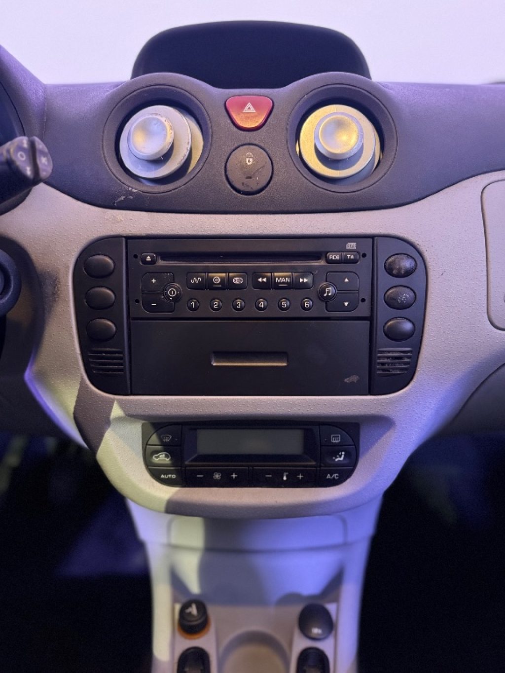 CITROEN C3 1.4 Exclusive - 18