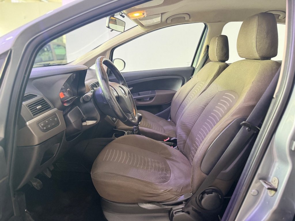 FIAT Grande Punto 1.4 5 porte Dynamic - 17