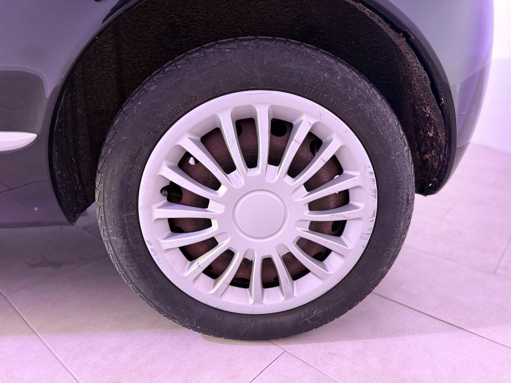 LANCIA Ypsilon 1.2 69 CV Platinum - 4