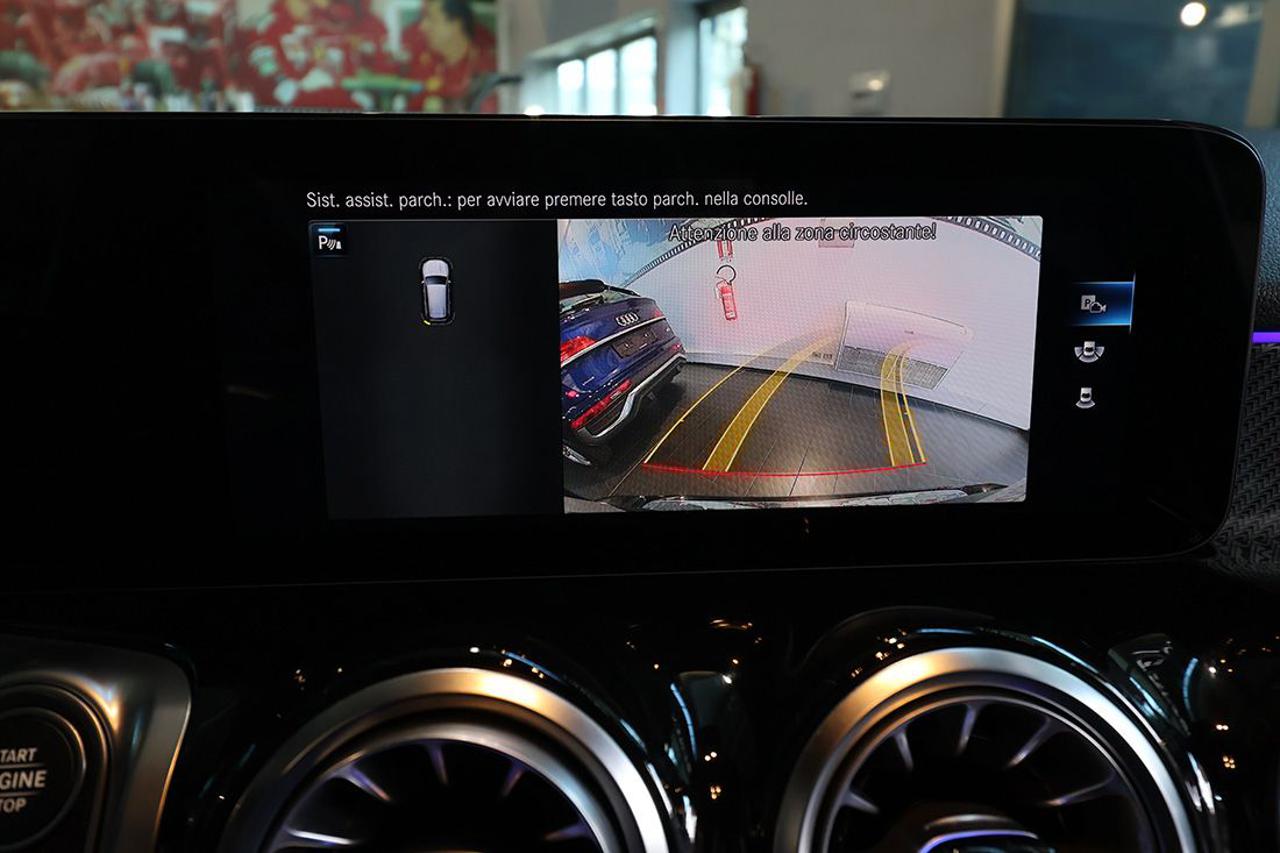 MERCEDES-BENZ GLB 200 d Automatic Premium AMG - 25