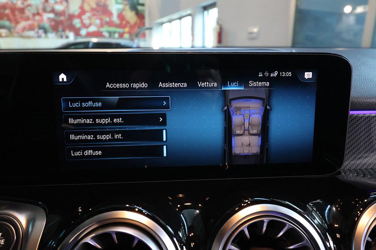 MERCEDES-BENZ GLB 200 d Automatic Premium AMG - 30