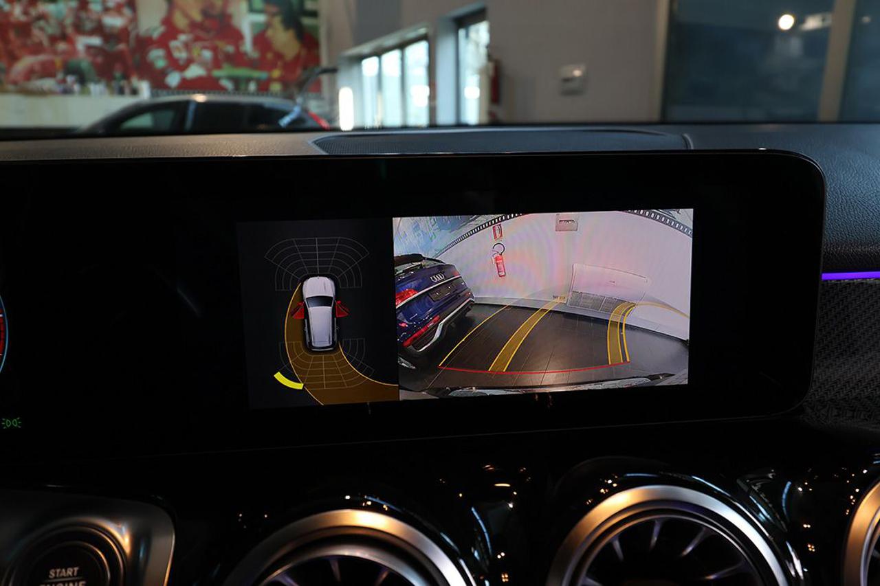 MERCEDES-BENZ GLB 200 d Automatic Premium AMG - 23