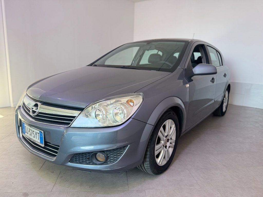 OPEL Astra 1.7 CDTI 101CV 5 porte Cosmo - 3
