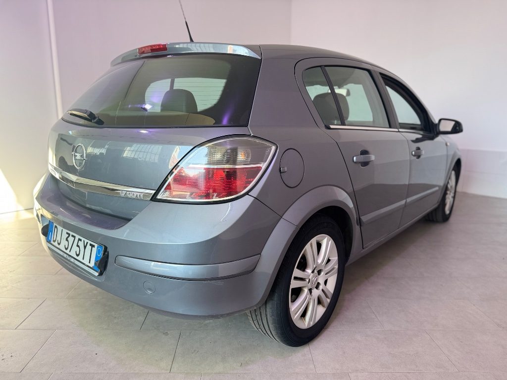 OPEL Astra 1.7 CDTI 101CV 5 porte Cosmo - 6