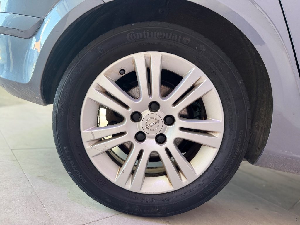 OPEL Astra 1.7 CDTI 101CV 5 porte Cosmo - 12