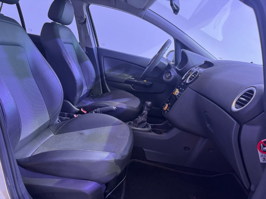 OPEL Corsa 1.2 5 porte Cosmo - 17