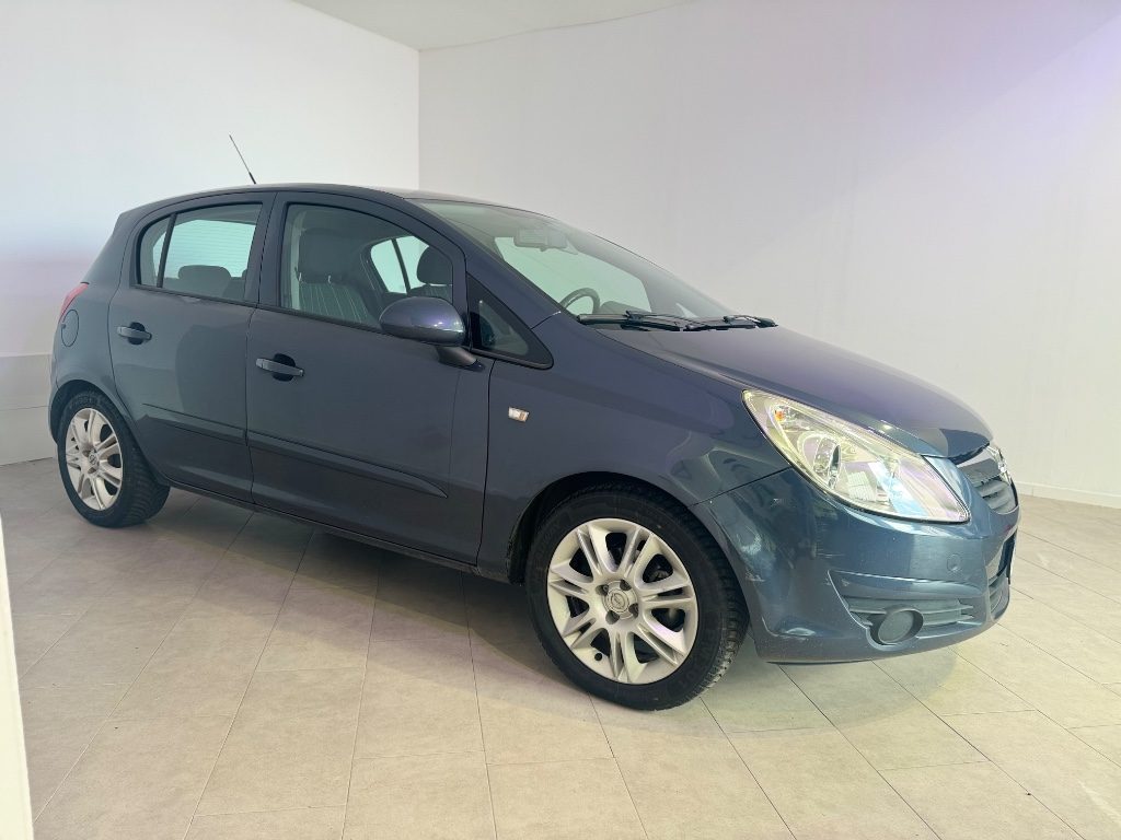 OPEL Corsa 1.2 5. porte Cosmo. - 2