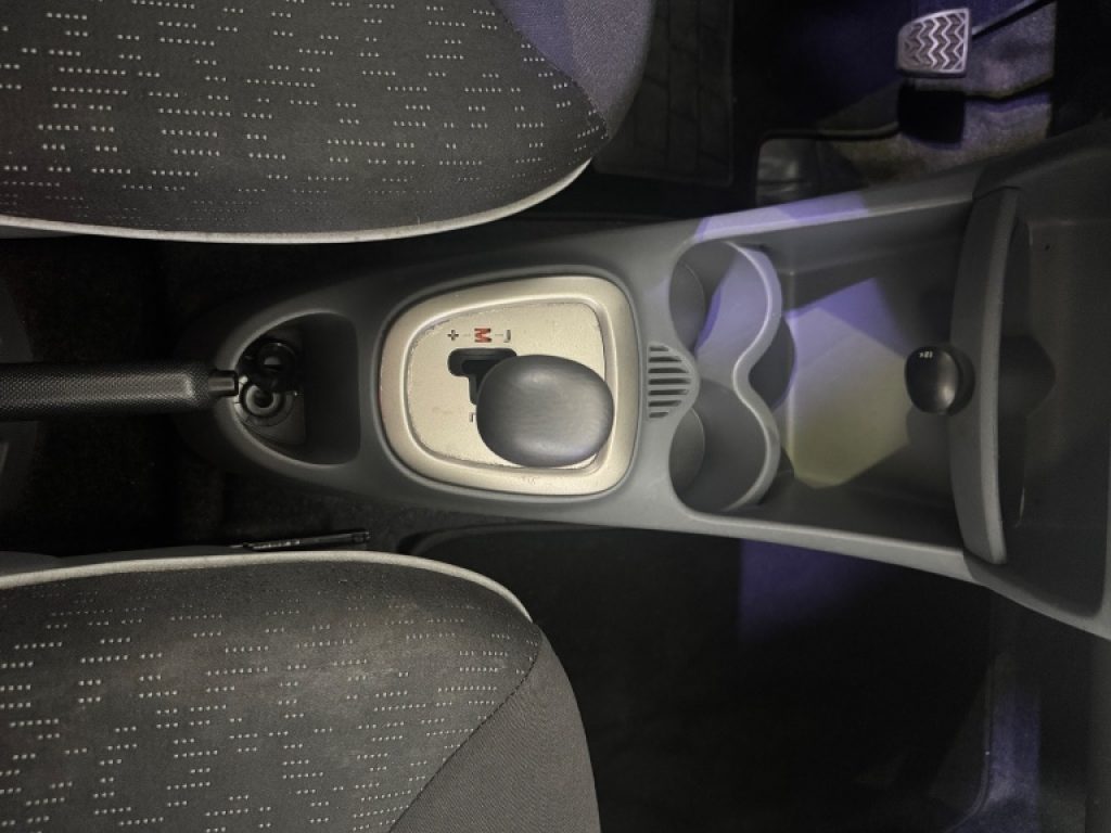 PEUGEOT 107 1.0 68CV 5p. Sweet Years 2Tronic - 8