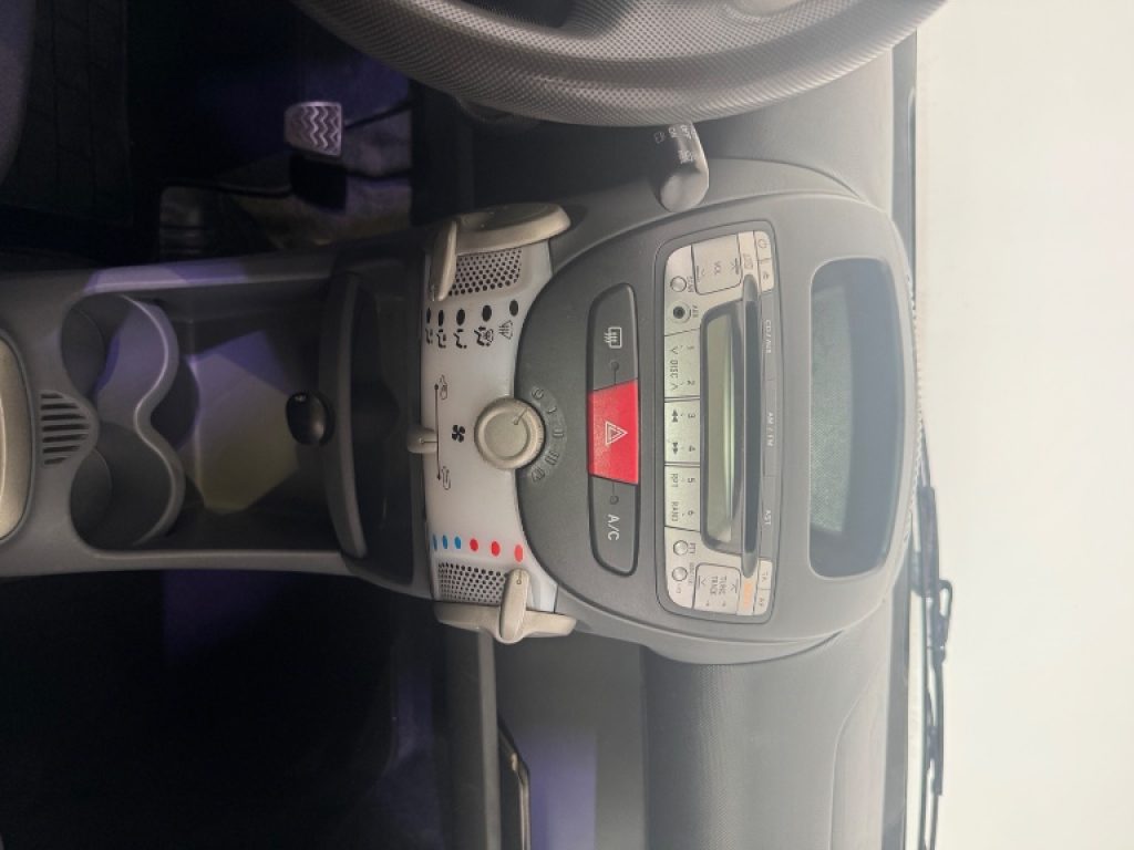 PEUGEOT 107 1.0 68CV 5p. Sweet Years 2Tronic - 9