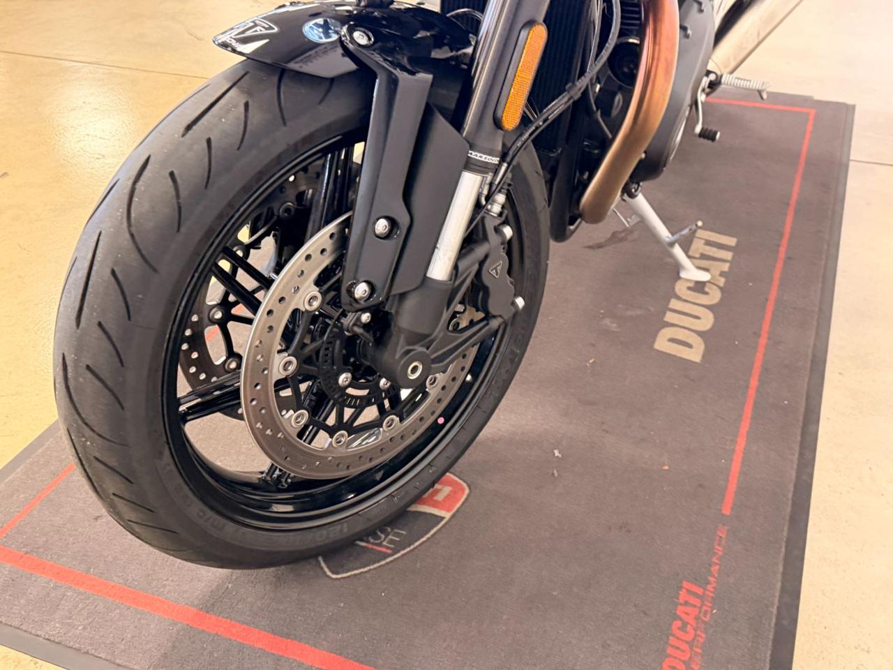 TRIUMPH Speed Twin 1200 - 3