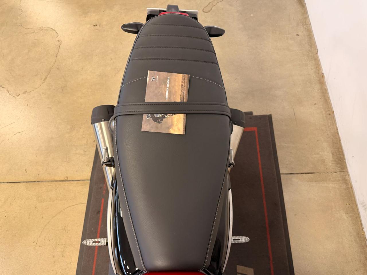 TRIUMPH Speed Twin 1200 - 10