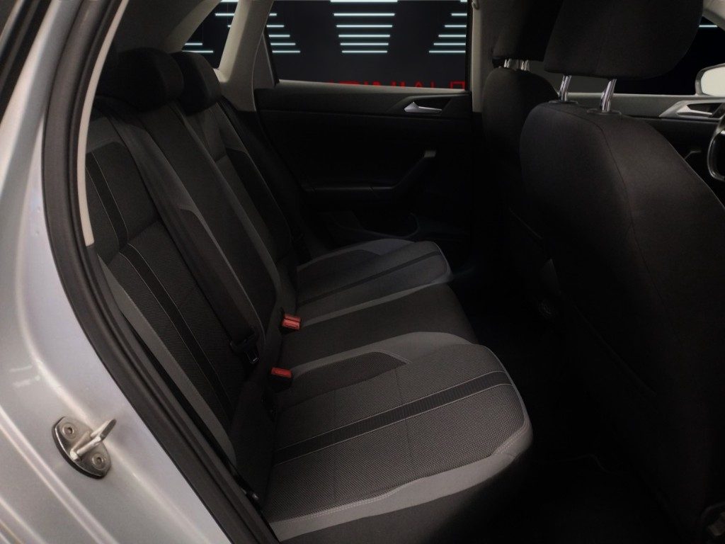 VOLKSWAGEN Polo 1.6 TDI 95 CV Rline Unico Proprietario Pronta Cons - 17