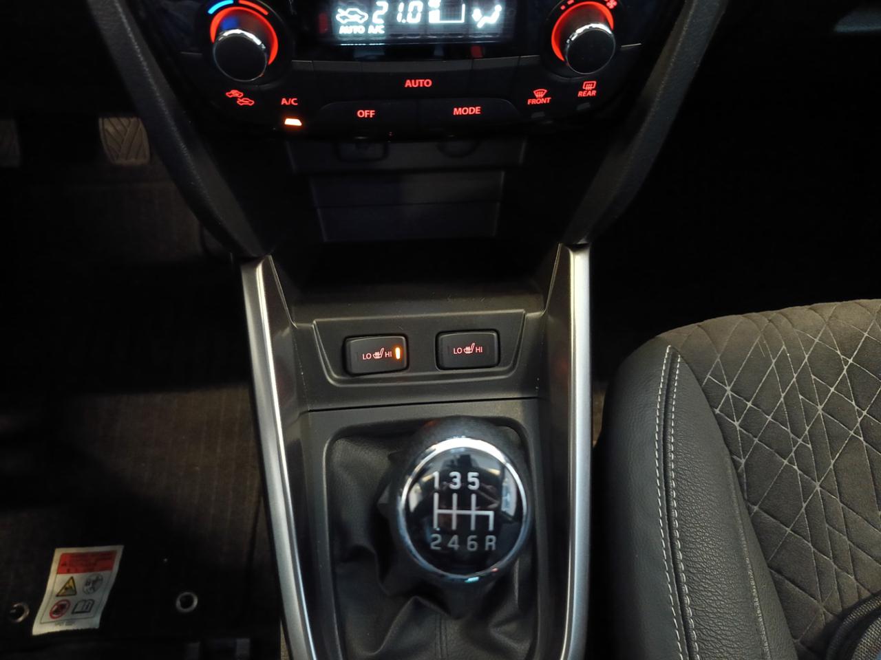 SUZUKI Vitara 1.4 Hybrid Top - 17