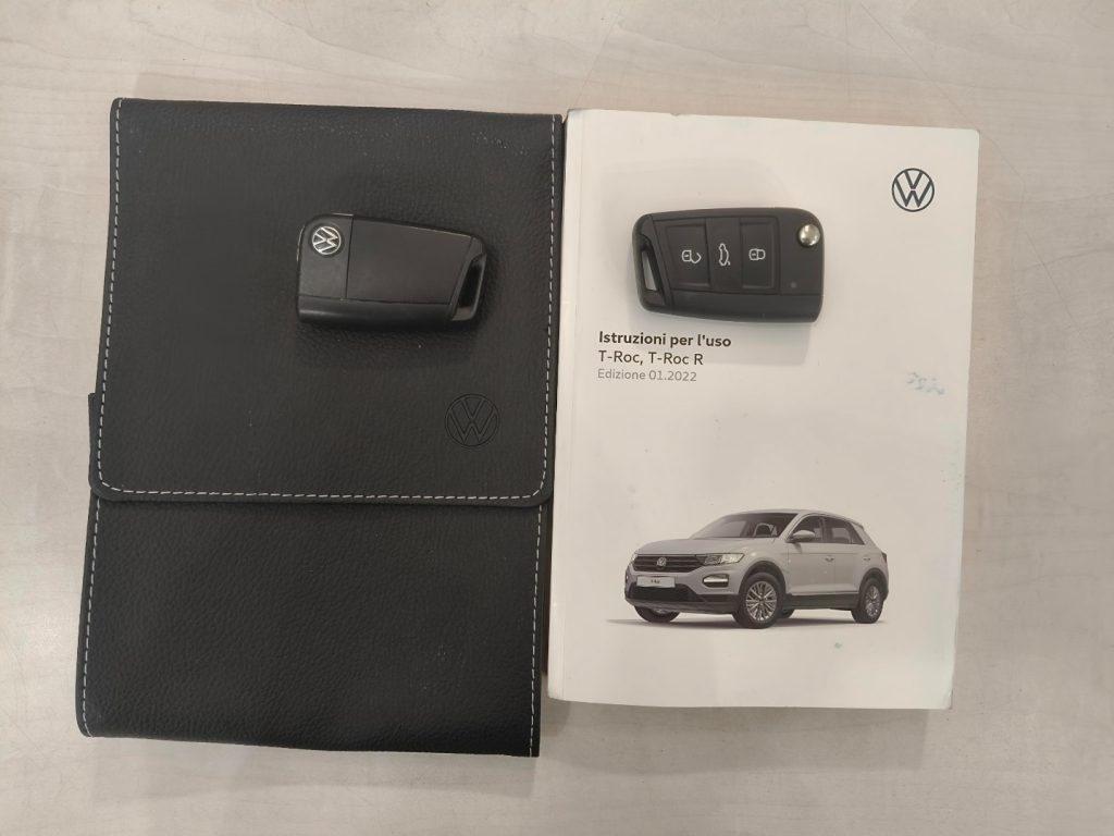 VOLKSWAGEN T-Roc 1.0 TSI 110 Cv Life Car Play Aziendale - 16