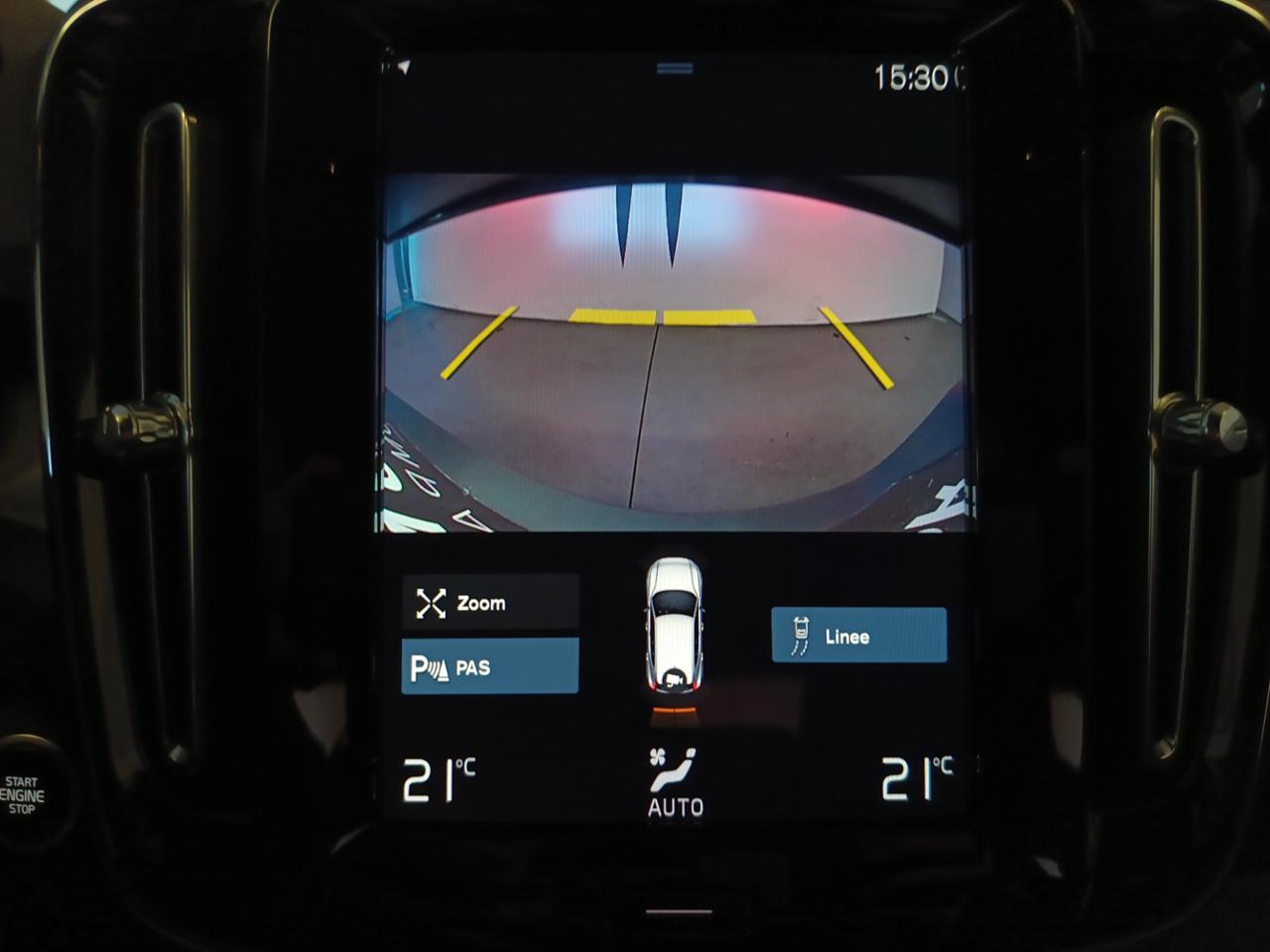 VOLVO XC40 T2 Automatico Momentum - 15