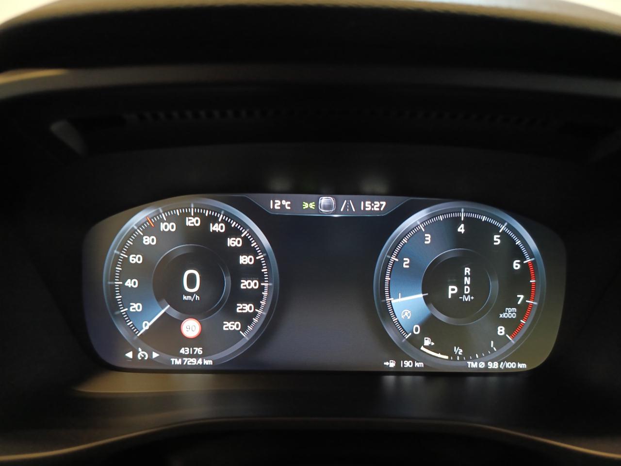 VOLVO XC40 T2 Automatico Momentum - 13