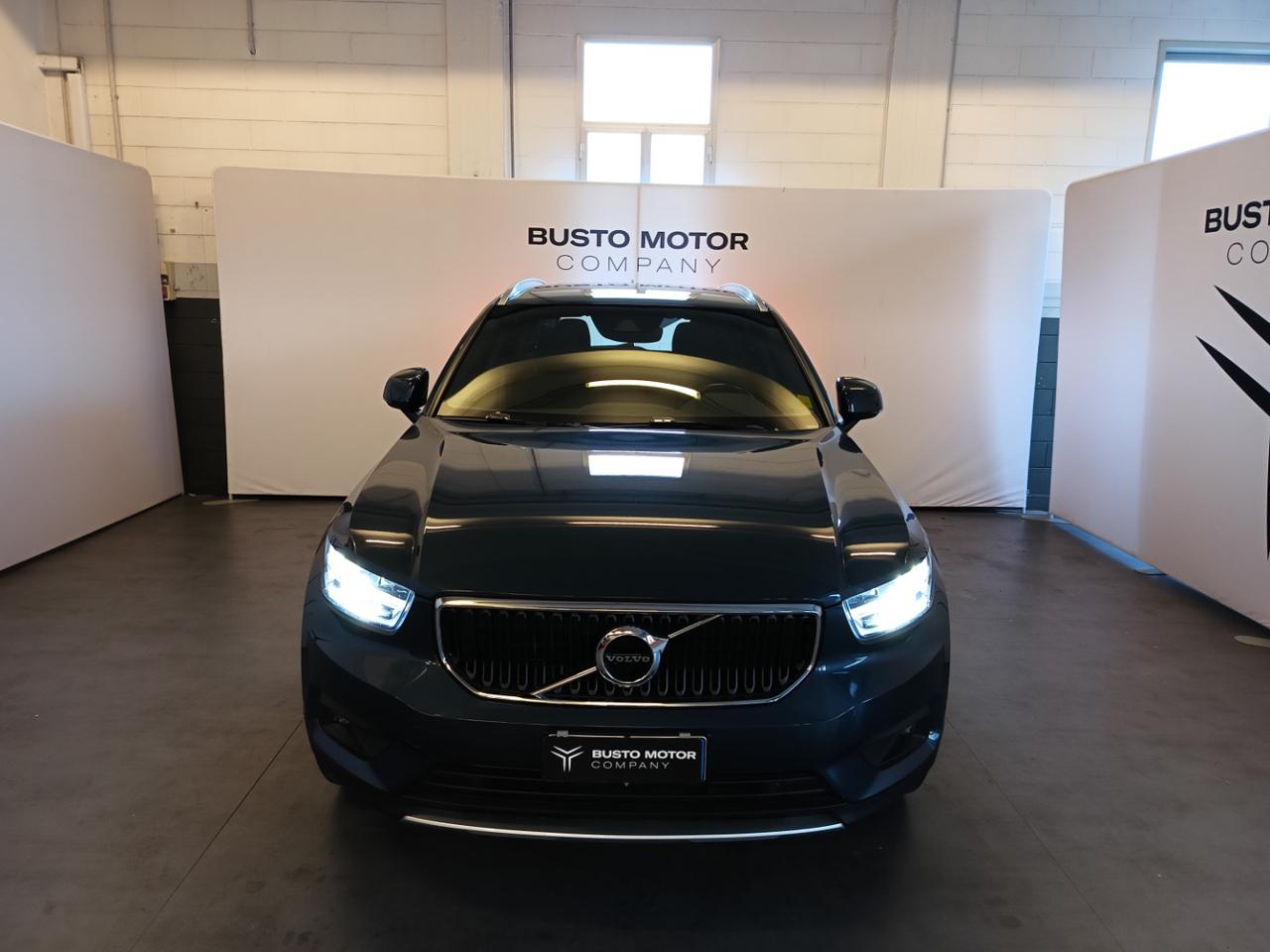 VOLVO XC40 T2 Automatico Momentum - 2