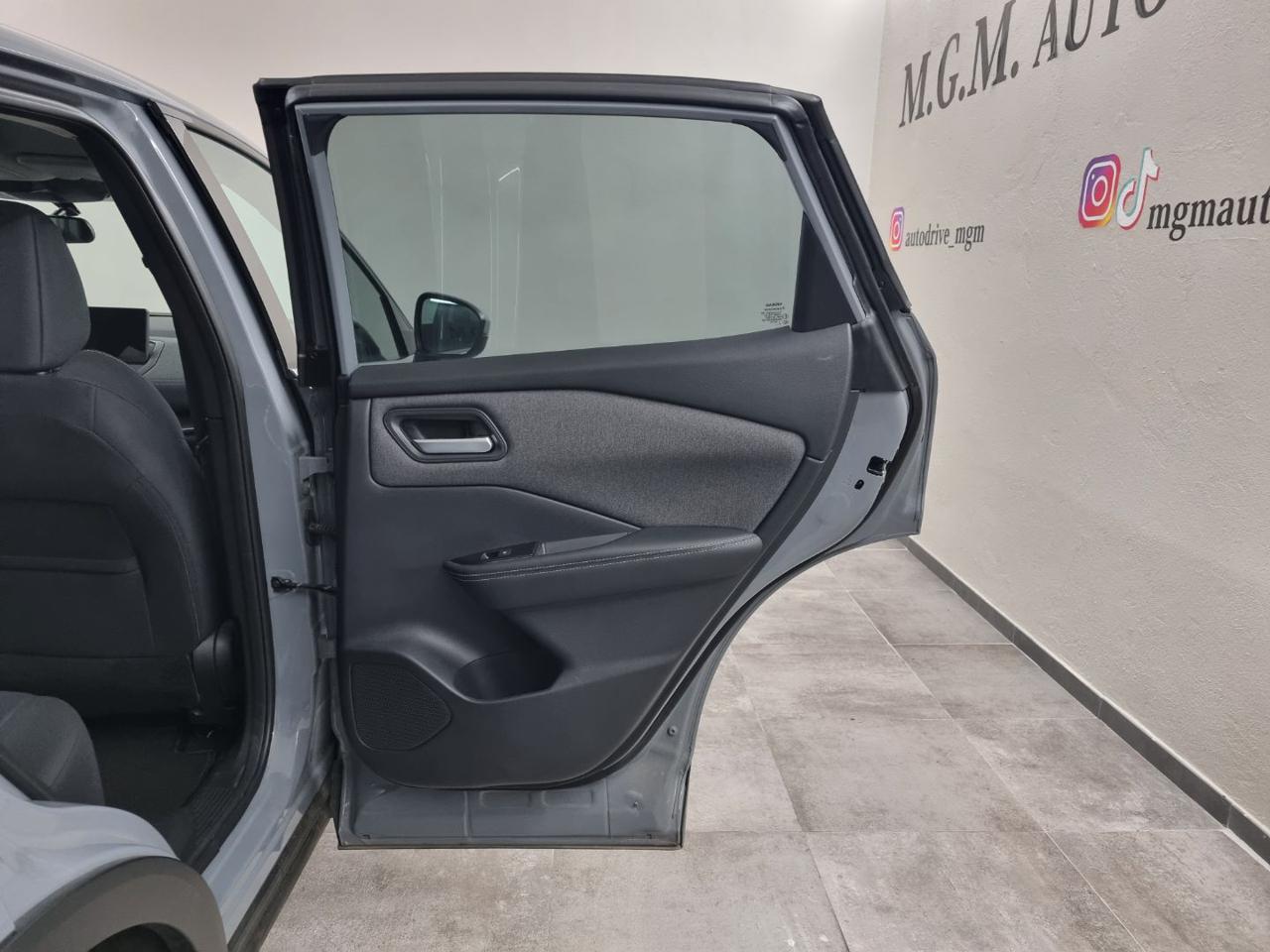 NISSAN Qashqai MHEV 158 CV Xtronic ACENTA - 25