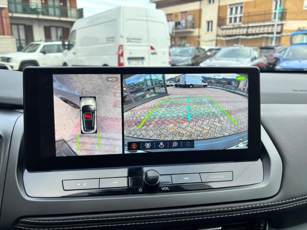 NISSAN Qashqai MHEV 140 CV N-Connecta - 13