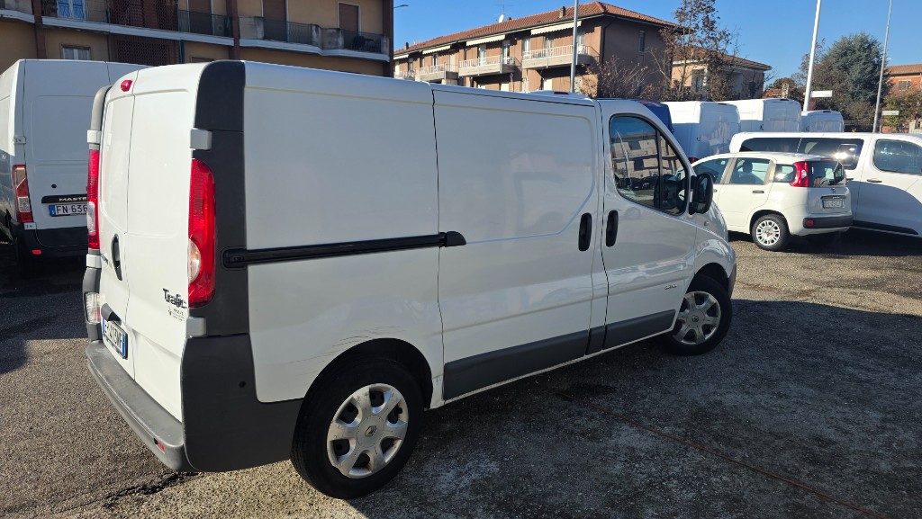 RENAULT Trafic T27 2.0 dCi/115 PC-TN Furgone DPF QS Automatico - 4