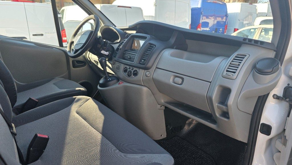 RENAULT Trafic T27 2.0 dCi/115 PC-TN Furgone DPF QS Automatico - 10