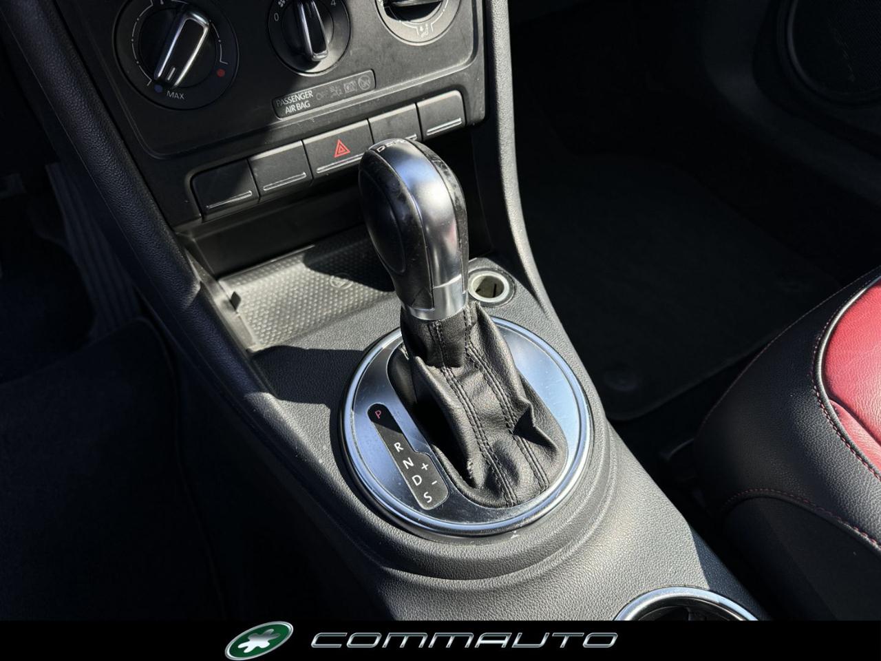 VOLKSWAGEN Maggiolino Cabrio 2.0 TDI DSG Sport - 13