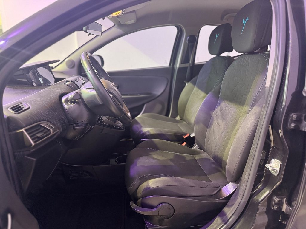 LANCIA Ypsilon 0.9 TwinAir 85 CV 5 porte Metano Ecochic Elefantin - 5