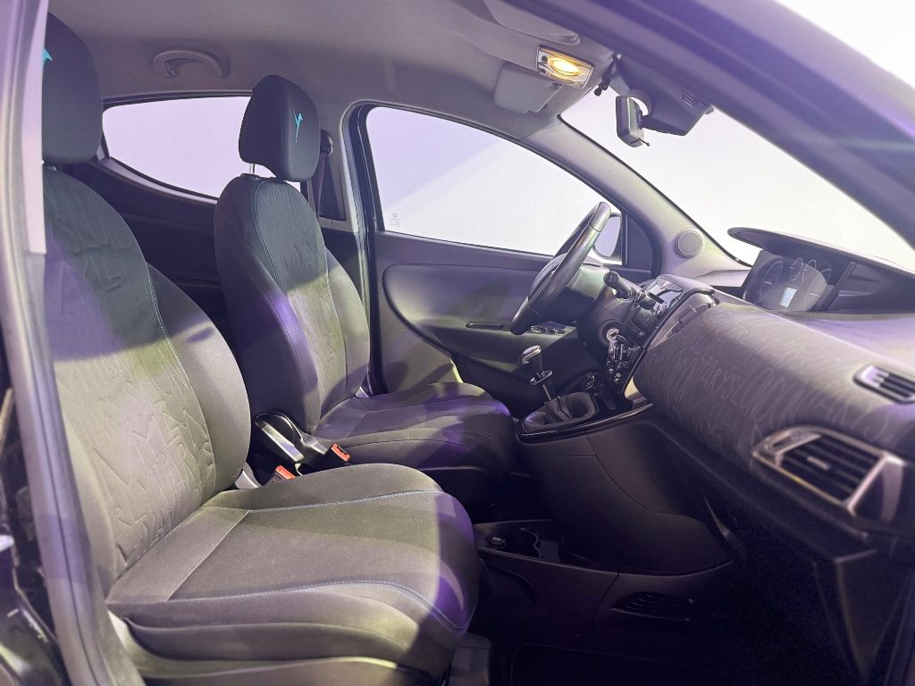 LANCIA Ypsilon 0.9 TwinAir 85 CV 5 porte Metano Ecochic Elefantin - 6