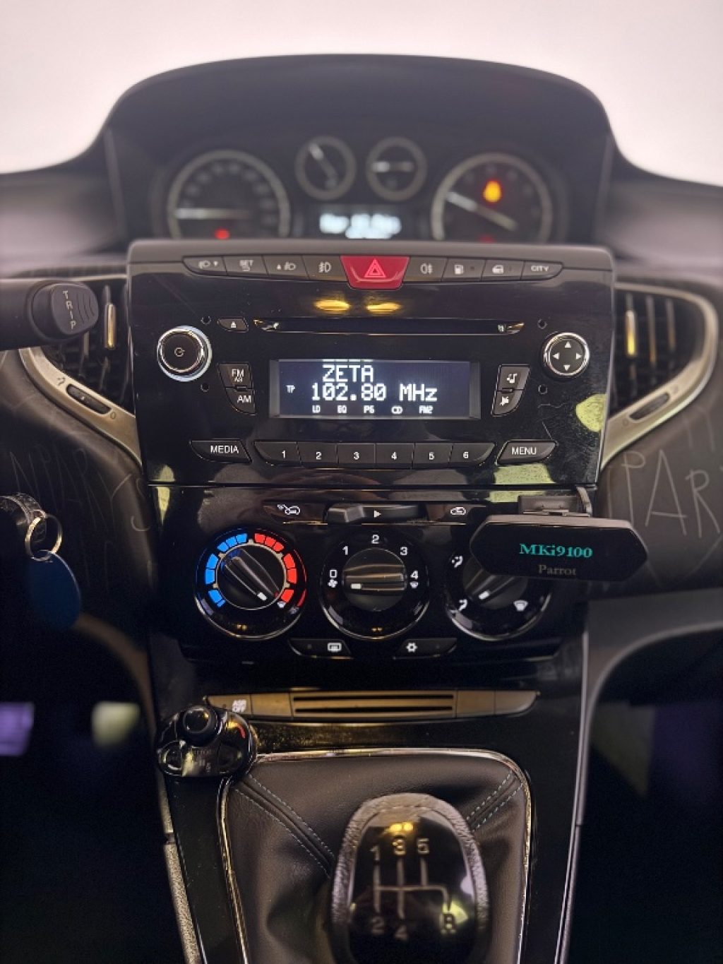 LANCIA Ypsilon 0.9 TwinAir 85 CV 5 porte Metano Ecochic Elefantin - 16