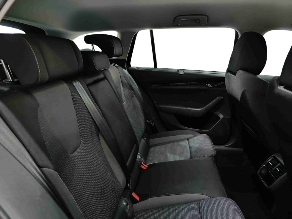 SKODA Octavia 1.5 G-TEC DSG Wagon Executive - 22