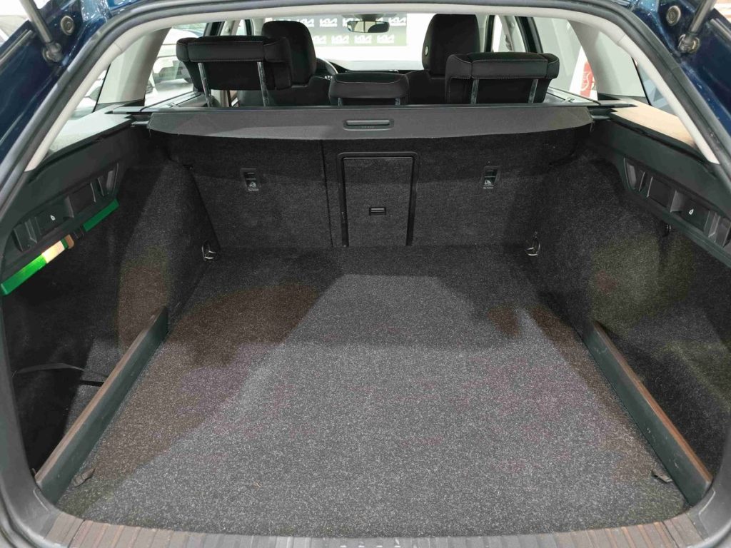 SKODA Octavia 1.5 G-TEC DSG Wagon Executive - 23