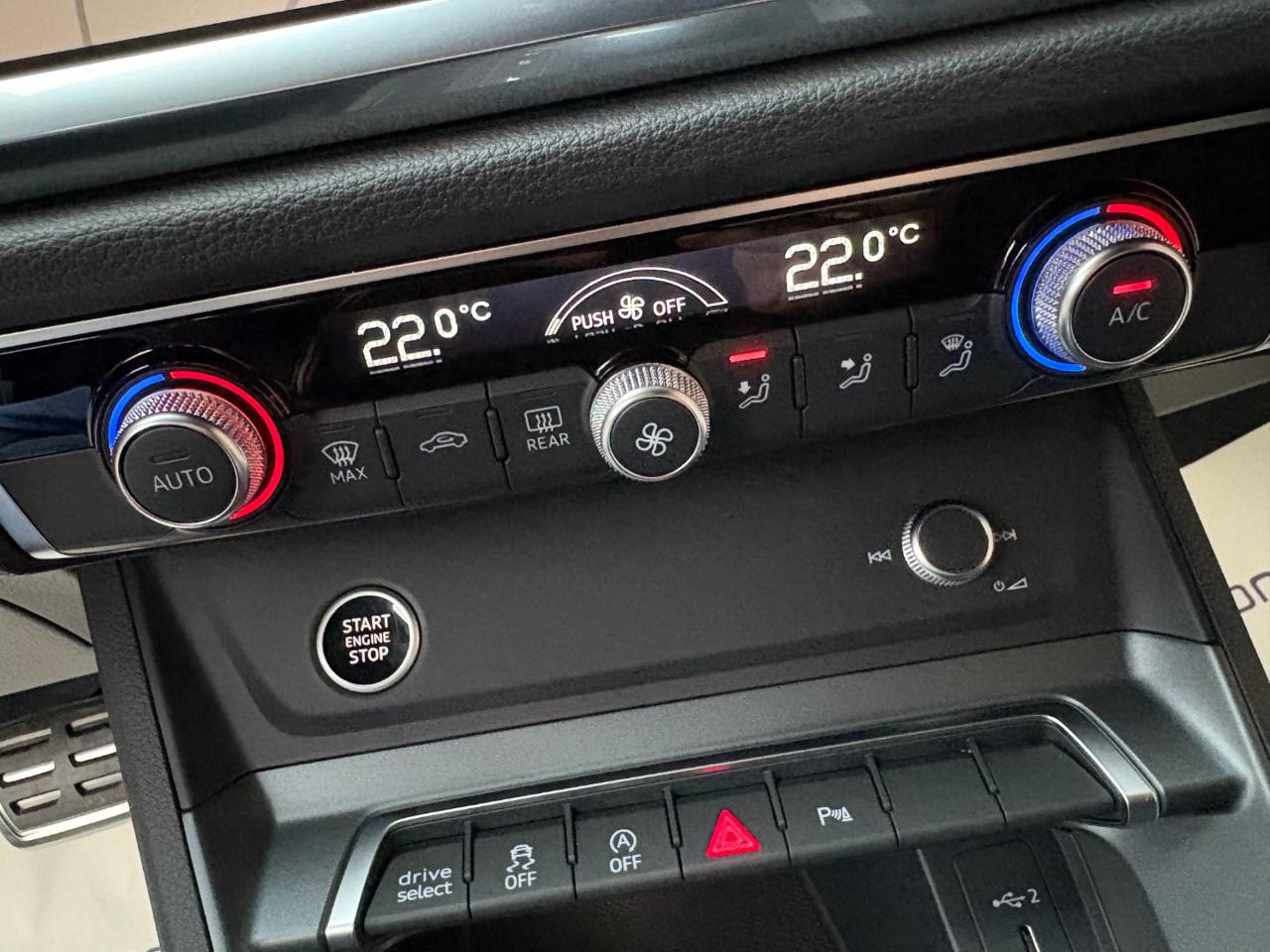 AUDI Q3 SPB Sportback 35 TDI S tronic S line edition - 26