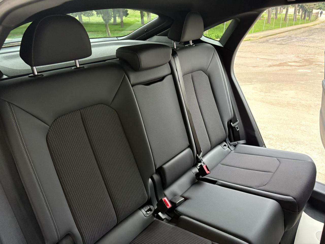 AUDI Q3 SPB Sportback 35 TDI S tronic S line edition - 12