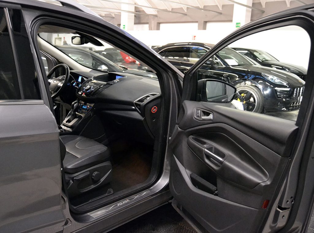 FORD Kuga 2.0 TDCI 163 CV 4WD Powershift Titanium - 4