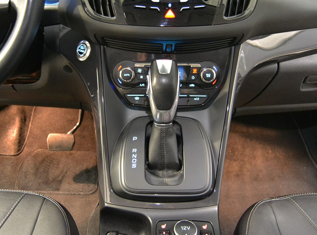 FORD Kuga 2.0 TDCI 163 CV 4WD Powershift Titanium - 9