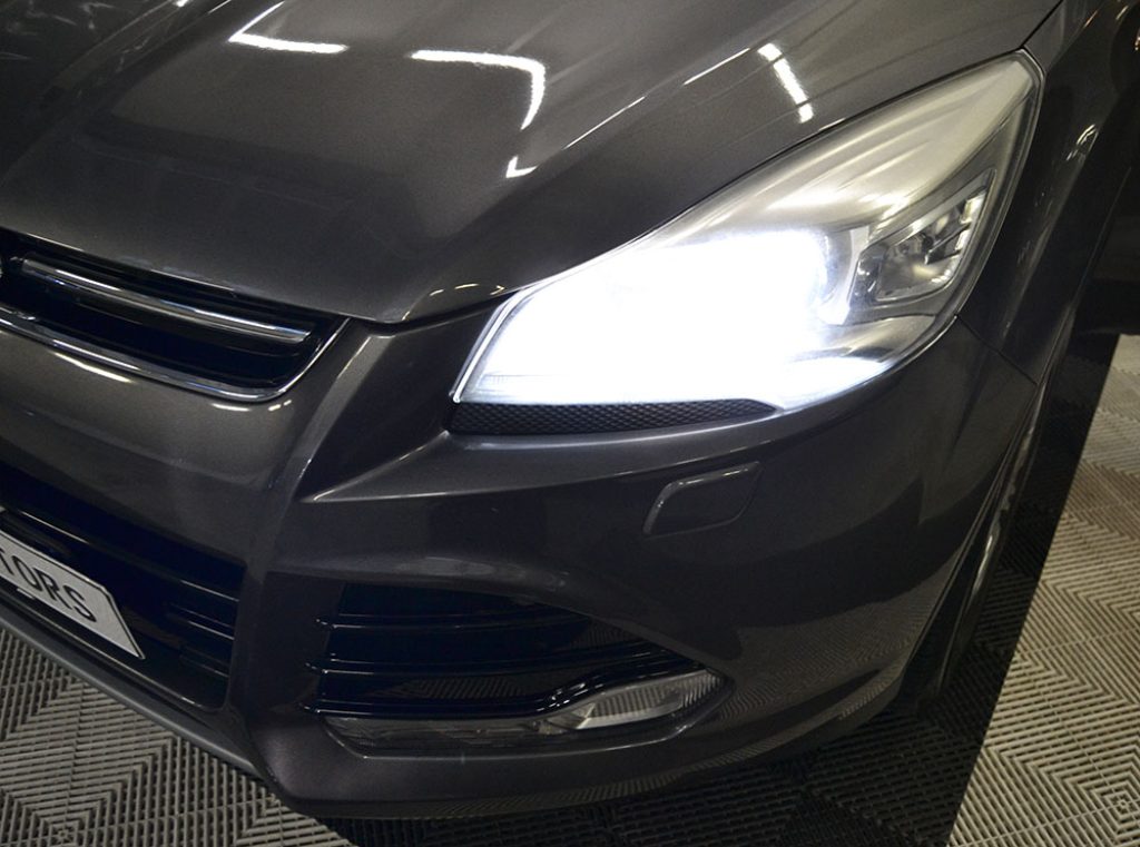 FORD Kuga 2.0 TDCI 163 CV 4WD Powershift Titanium - 24