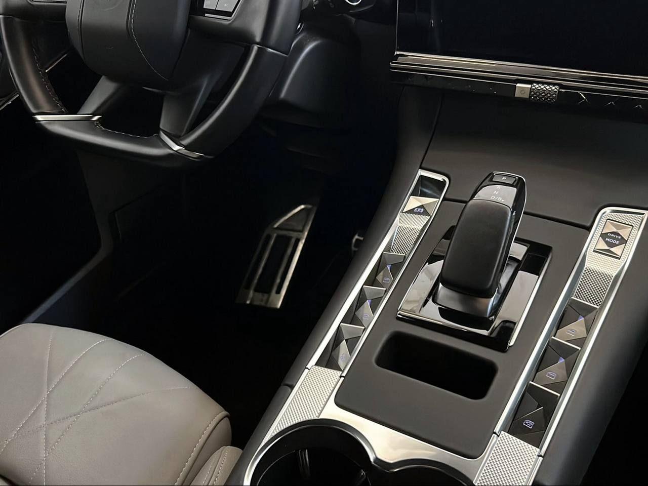 DS AUTOMOBILES DS 7 Crossback E-Tense 4x4 Grand Chic TETTO APRIBILE - 28