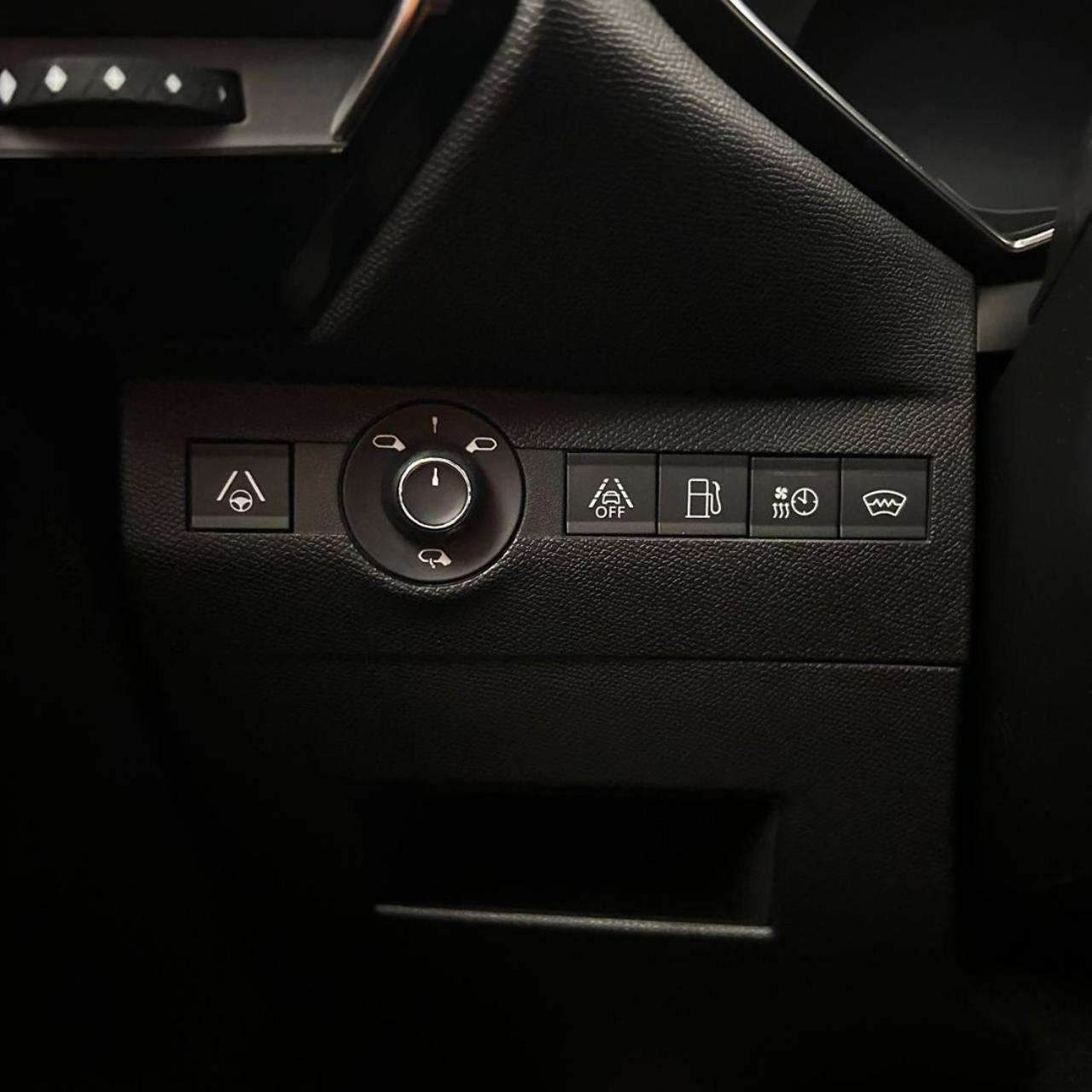 DS AUTOMOBILES DS 7 Crossback E-Tense 4x4 Grand Chic TETTO APRIBILE - 38